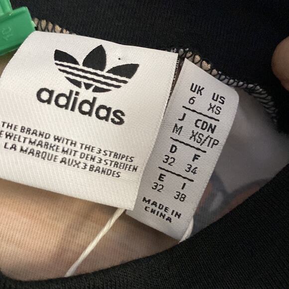 Adidas originals graffiti beach tee size XS NWT - Picture 7 of 8